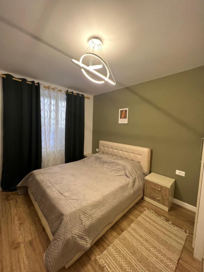 New Bazaar Cane Apartment 3 Tirana Buitenkant foto
