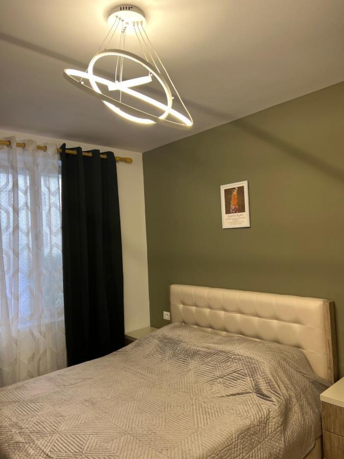 New Bazaar Cane Apartment 3 Tirana Buitenkant foto